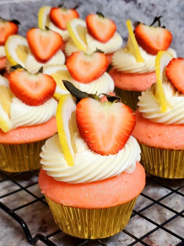 Strawberry Lemonade Cupcakes