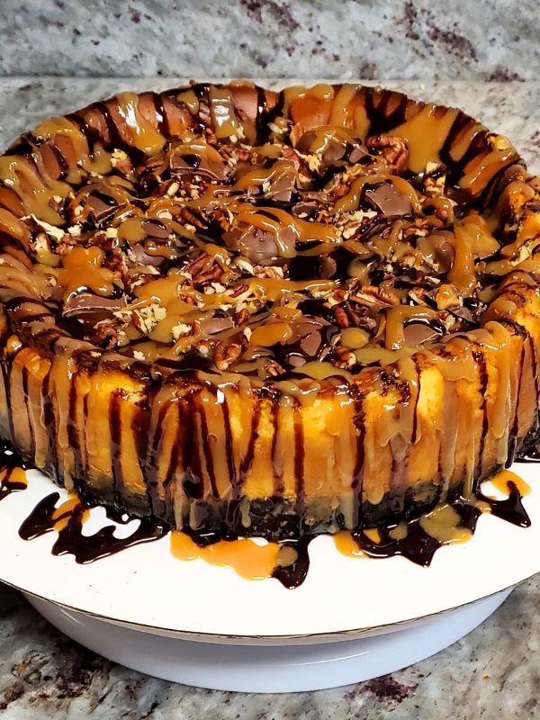 Turtle Cheesecake Slice
